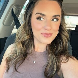 Meet your Posher, Hailey